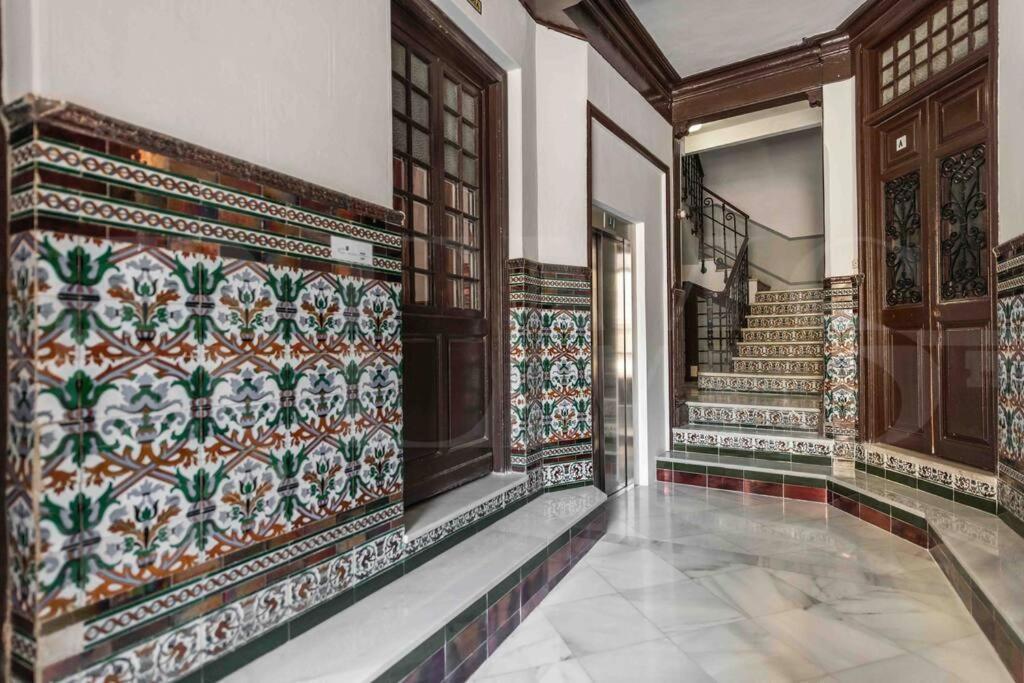 Modern Apartment Next To The Cervantes Theatre By Rems Málaga Eksteriør bilde